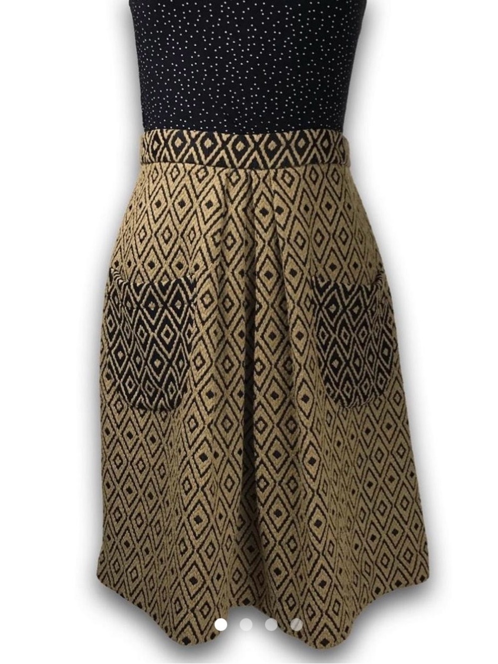Elegant Lauren Moffatt Tan and Black A-Line Skirt Size 6